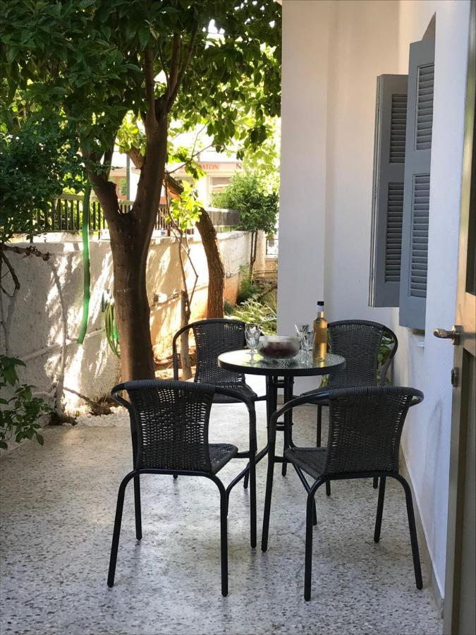 Georgias Central Chrissi Akti Chania Exterior foto